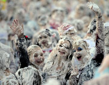 In Scozia l'inizio d'anno è all'insegna della schiuma 1