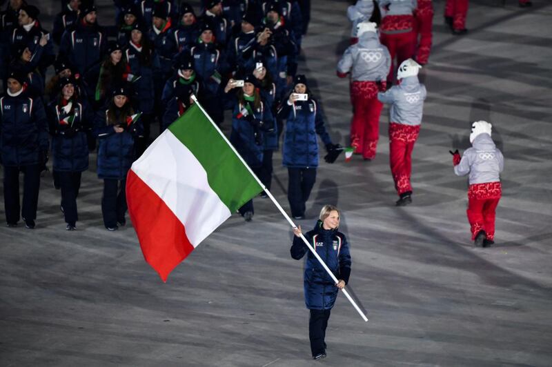A PyeongChang sfila la bandiera dell'Italia 4
