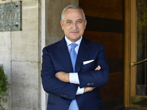 "In arrivo il nuovo piano pandemico". E sulle polmoniti Vaia rassicura