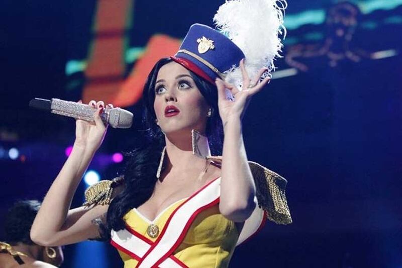 Katy Perry, sexy e ricca: 135 milioni di dollari nel 2015 4