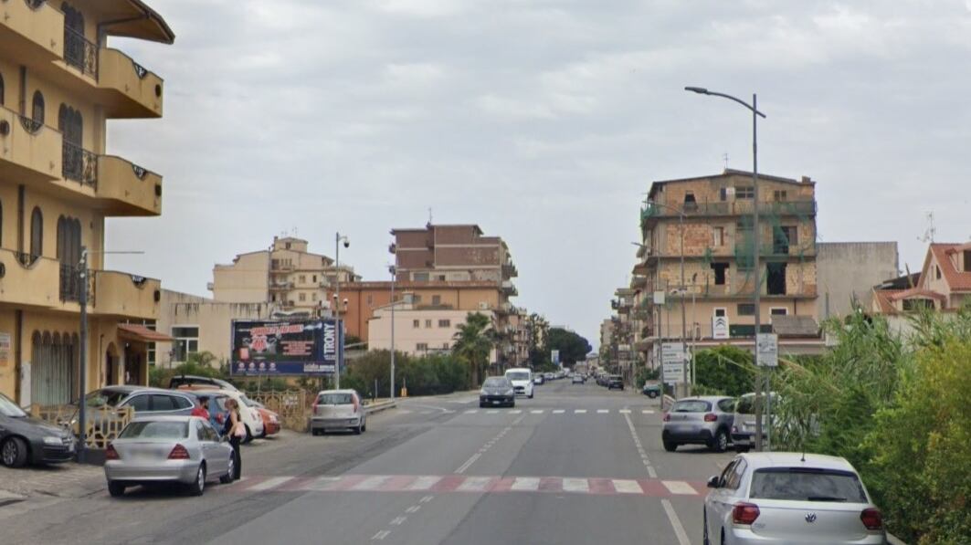 Tragedia a Locri, anziana muore nell'incendio scoppiato nel suo appartamento