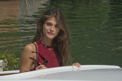 Mostra di Venezia, l'arrivo della madrina Elisa Sednaoui 18