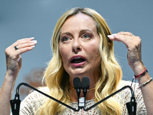 Spiava Meloni dall’Inps. È giallo sul movente