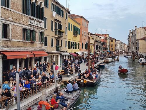 Venezia, un giro dei bacari a prova di turisti