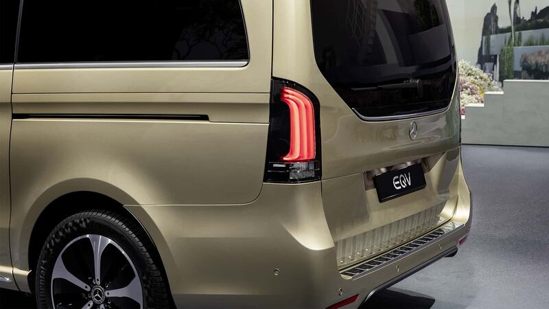 Mercedes Classe V restyling, guarda tutte le foto 13