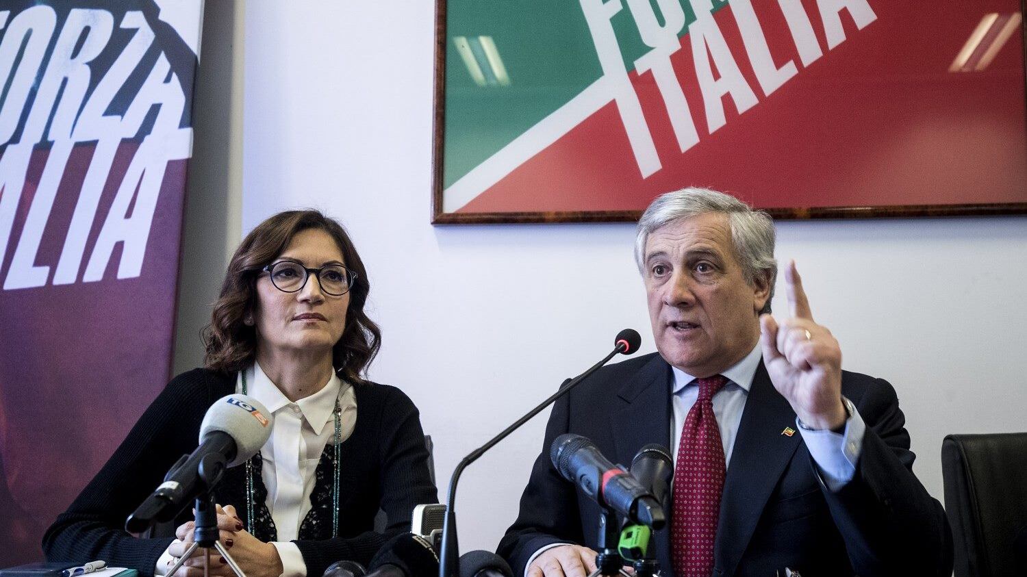 Centrodestra avvisa Conte: "D'ora in poi riferisca sempre su Mes"