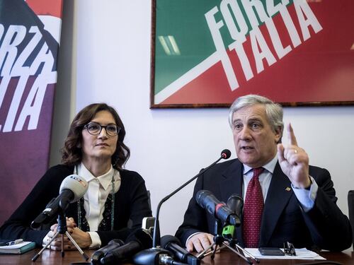Flat tax e zero burocrazia. Protocollo di Fi per ripartire