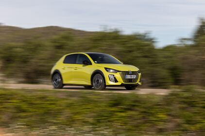 Peugeot e-208, guarda la gallery 5