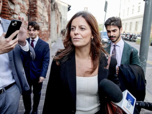 Salis sfregia le foibe. Attacca il Giornale ed esalta i “filo-Tito”