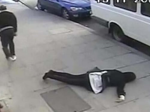 Ragazza presa a pugni per strada: torna l'incubo knockout game