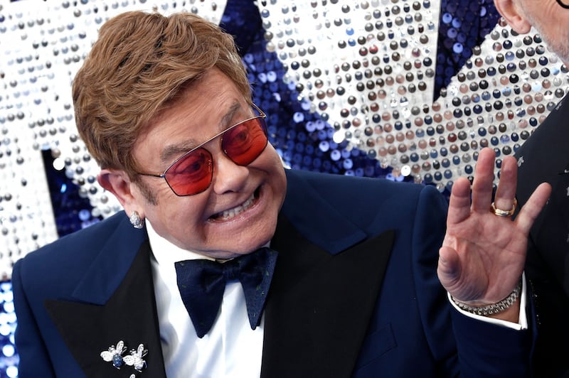 Elton John promuove "Rocket Man": foto 1