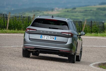 Skoda Superb, guarda la gallery 7