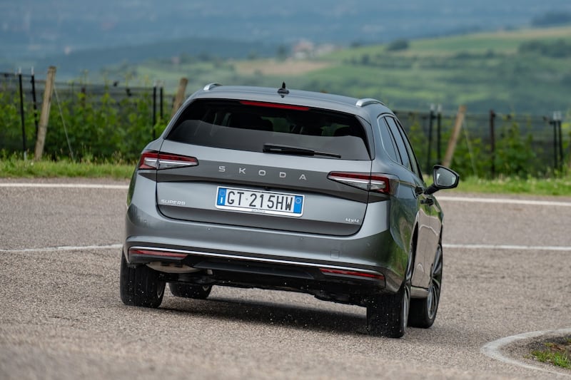 Skoda Superb, guarda la gallery 7