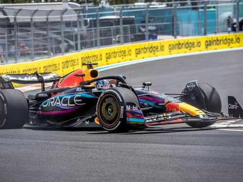 GP Miami: Perez conquista la pole. Verstappen solo 9° e Leclerc finisce a muro