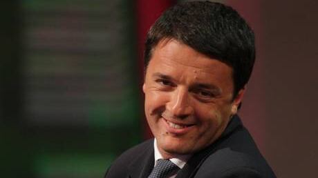 I nemici ora sono amici: i big sul carro di Renzi