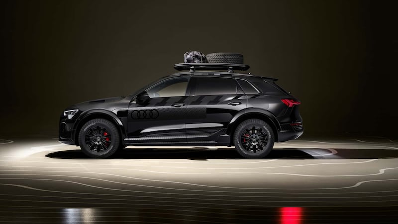 Audi Q8 e-tron edition Dakar, guarda tutte le foto 13