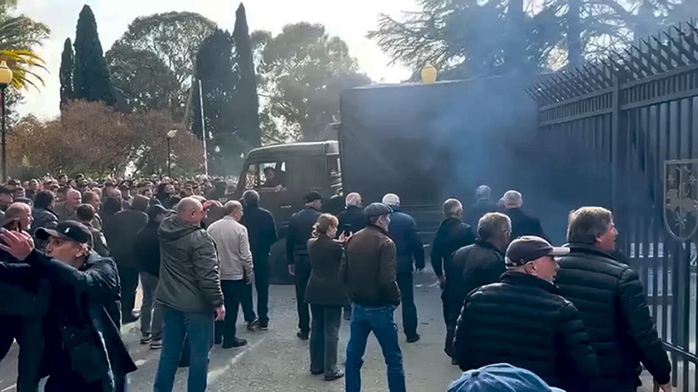 Georgia, nuove tensioni per Mosca. Assalto al Parlamento dell'Abkhazia