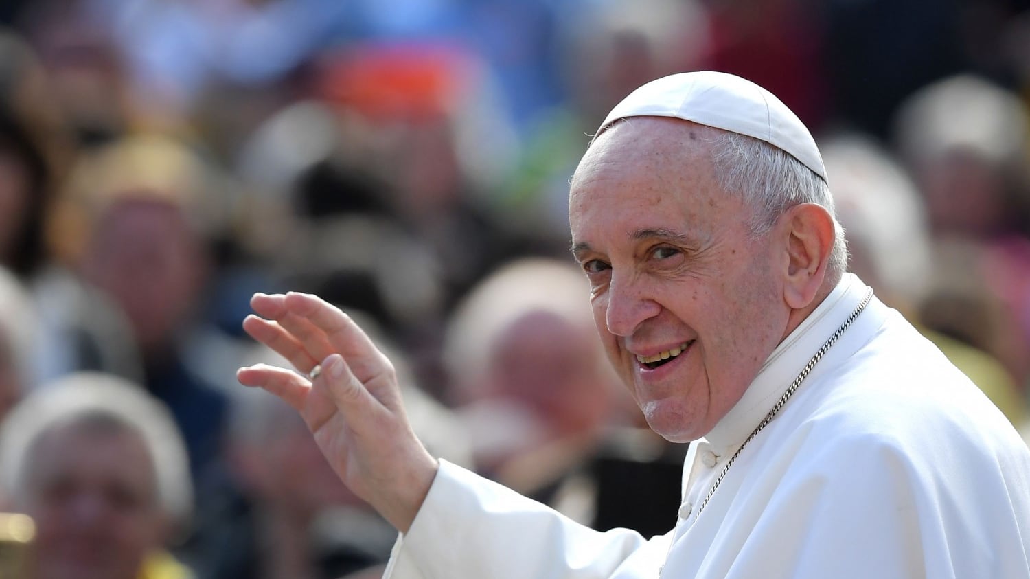 "Come liberare la Chiesa da un Papa che cade in eresia?". Bergoglio ancora sotto attacco