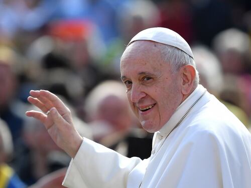 "Come liberare la Chiesa da un Papa che cade in eresia?". Bergoglio ancora sotto attacco