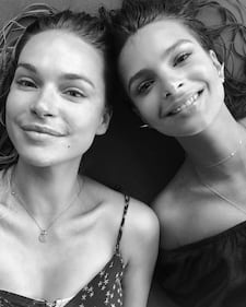 Emily Ratajkowski, il costume è bollente 12