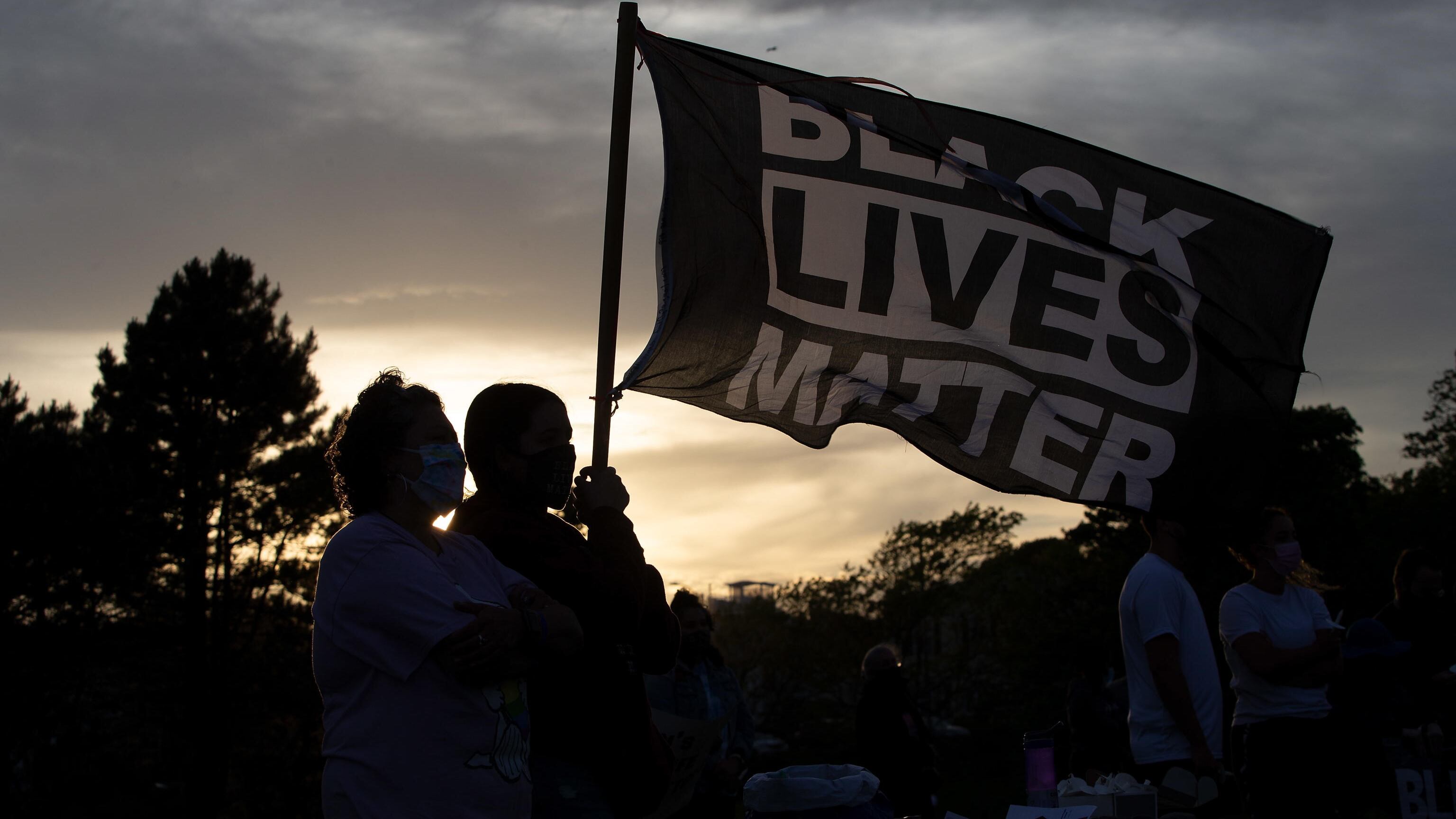 E finì che... "No Lives Matter"