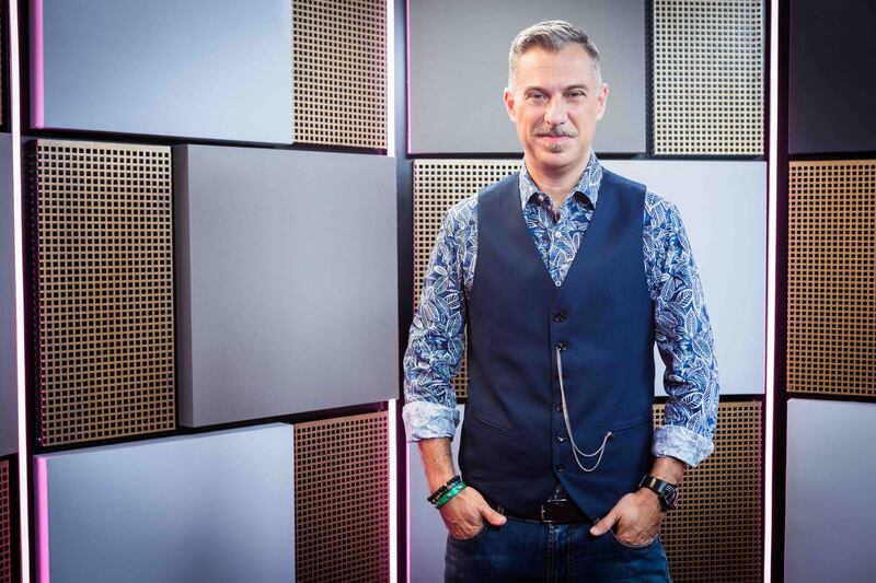 Gabriele Corsi nello studio di "Deal With it - Stai al gioco” 12
