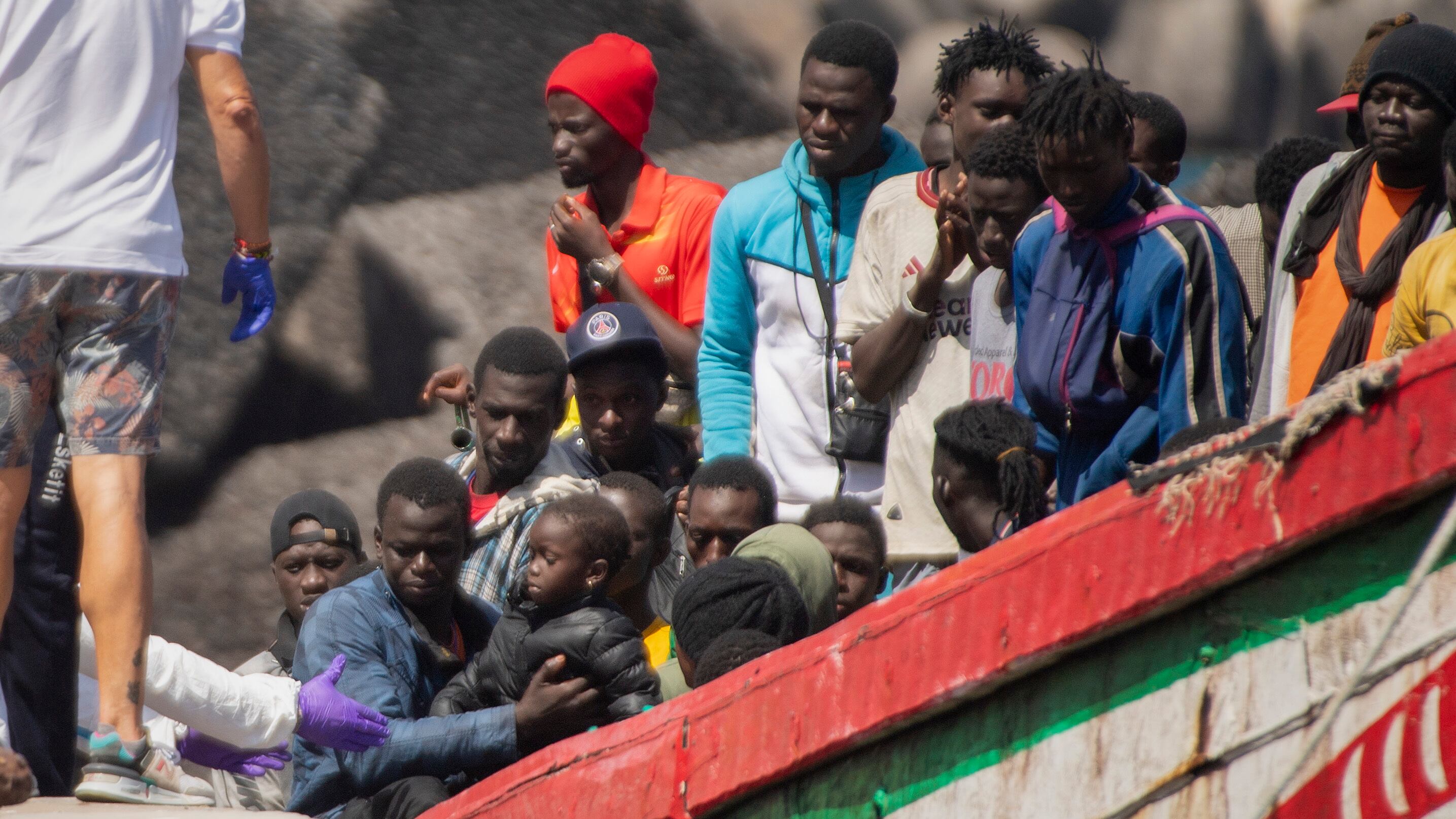 Il Csm fa da scudo ai giudici pro migranti: "Travalicati i limiti"
