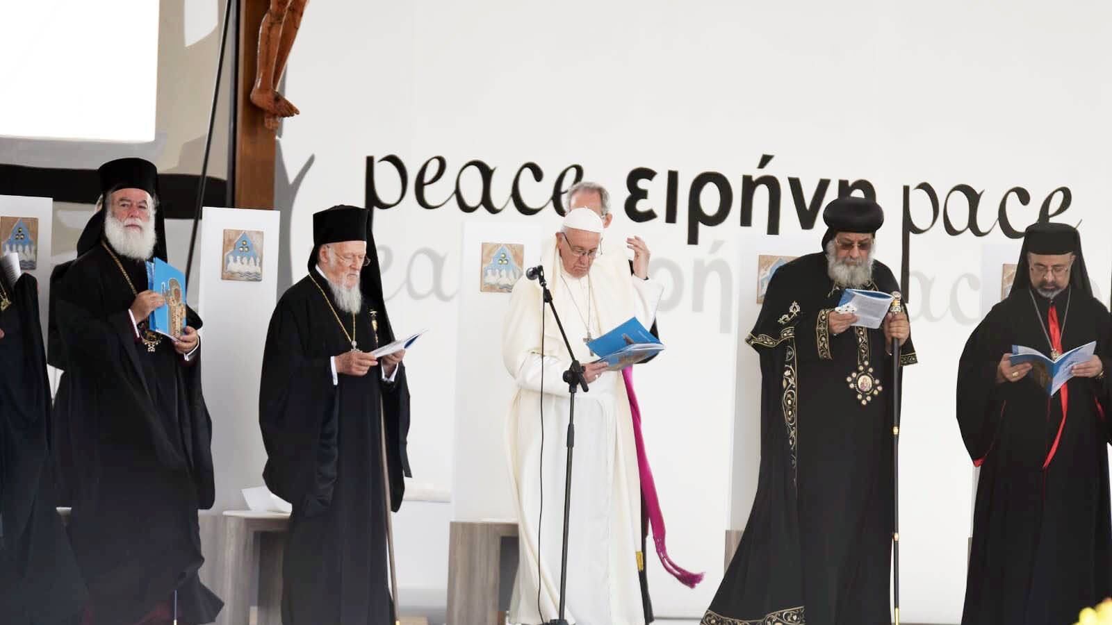 Il Papa incontra i patriarchi del Medio Oriente: "L'indifferenza uccide"