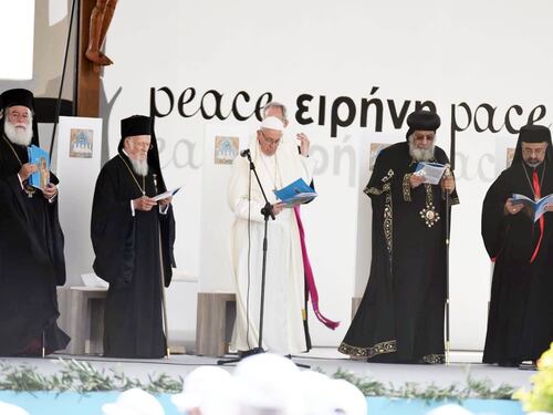 Il Papa incontra i patriarchi del Medio Oriente: "L'indifferenza uccide"