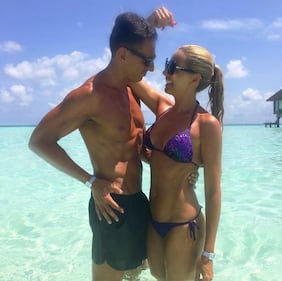 Federica Panicucci sexy alle Maldive 12