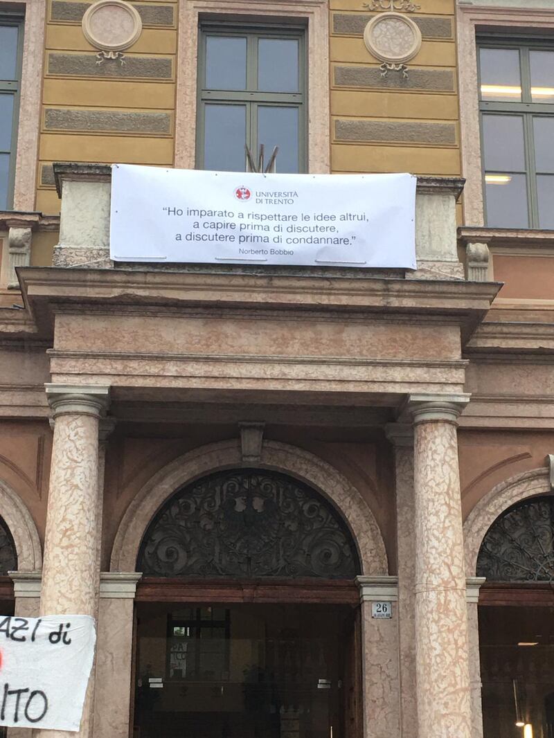 La contestazione contro Biloslavo a Trento 4