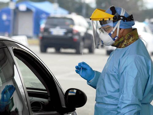 Brescia, boom di contagi: è oltre la soglia della fascia rossa