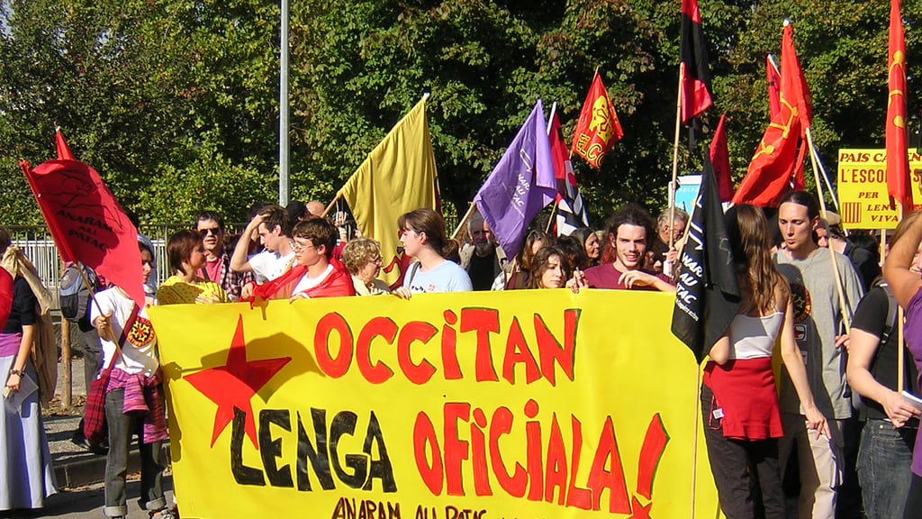 Il vento dell'autonomia soffia in Occitania