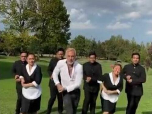 Gianluca Vacchi, turni estenuanti e balletti su Tik Tok per i dipendenti