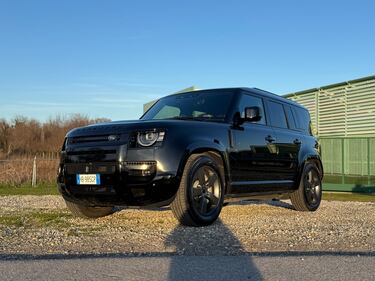 Land Rover Defender sei cilindri diesel: tutte le foto 9