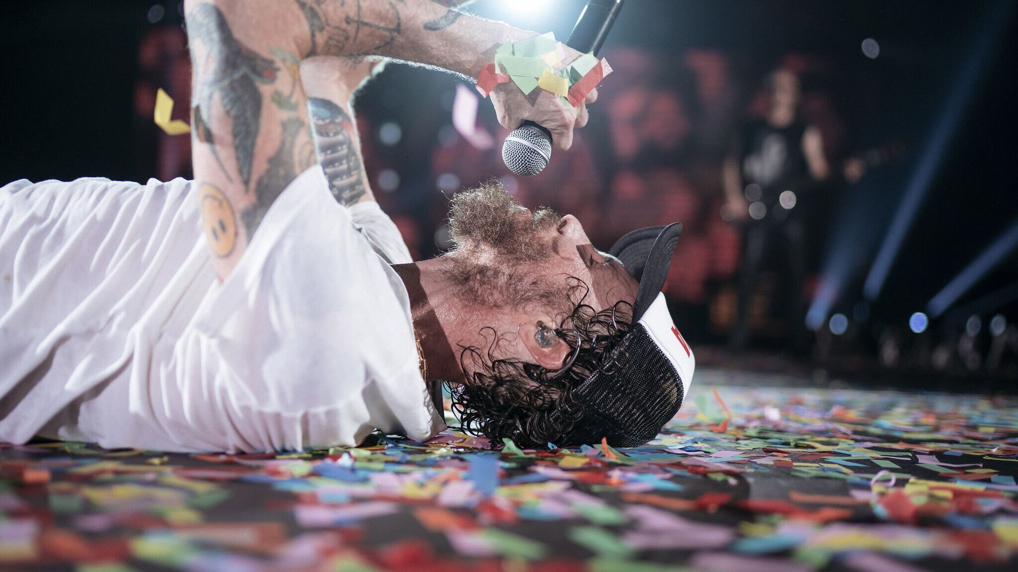 Lo sbarco sulla spiaggia: Jovanotti popstar e deejay