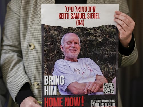 Video con due ostaggi, pressing su Israele