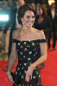 Bafta 2017: scollature hot sul red carpet 9