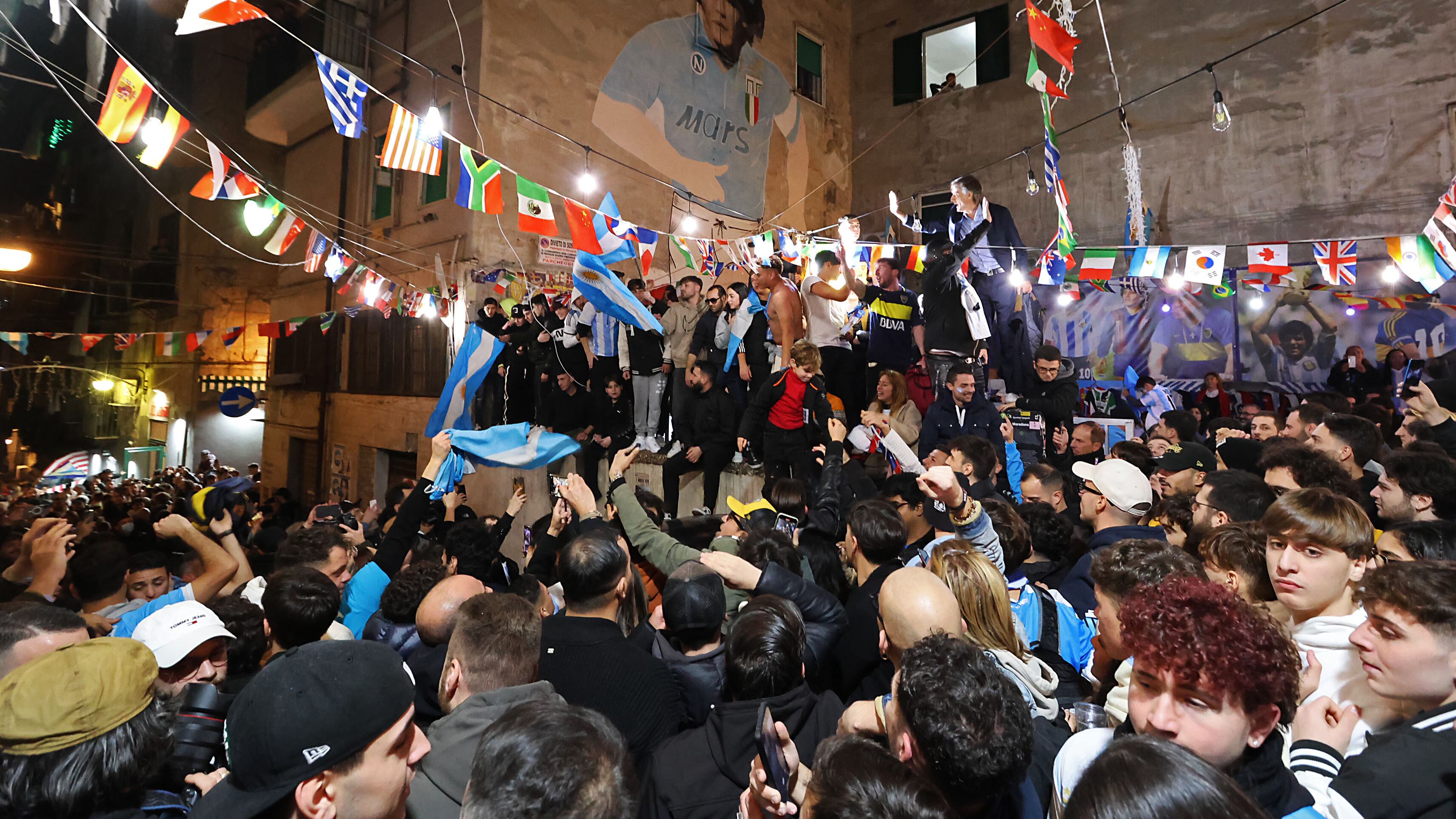 Napoletani in festa per l’Argentina