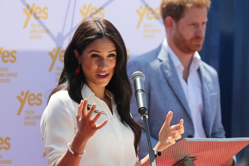Meghan Markle raggiante in Africa: foto 6