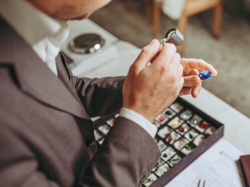 Banco dei pegni, richieste boom. Con il coronavirus sono il 30% in più