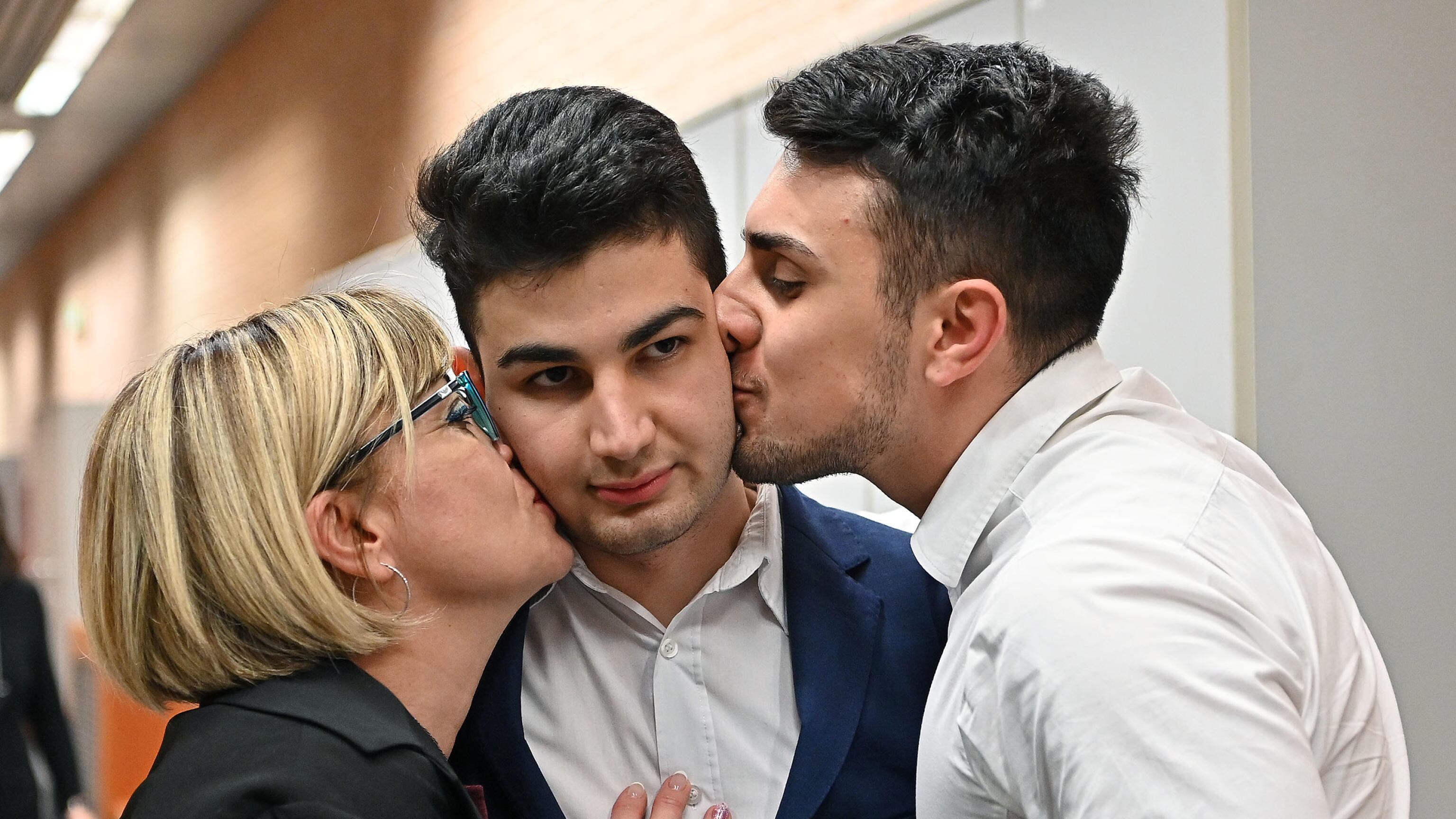 Alex, il killer del padre. "Ci diceva: vi uccido prima che arrivi il 112"