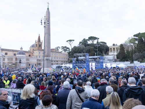 Esposto della Lega sulla piazza di Serra. Bernini: dubbi sui bus dell'Ateneo di Parma