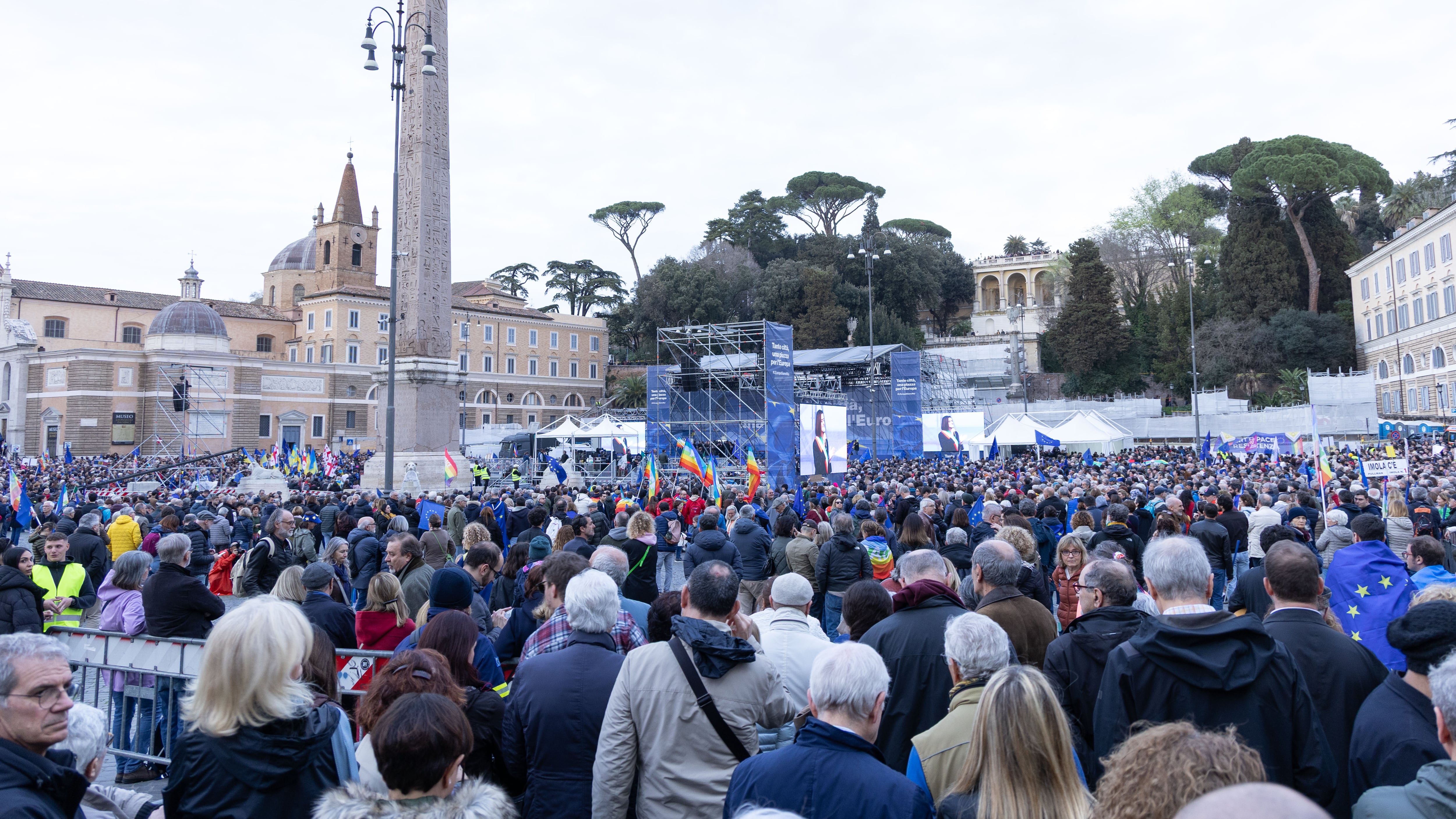 I soldi pubblici per la piazza per l'Europa, indaga la Corte dei Conti. E spuntano altre spese