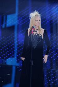 Sanremo 2016: i look femminili nella serata cover 37
