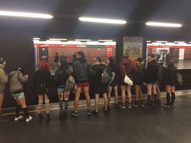 No Pants subway ride, la corsa in metropolitana che sfida il freddo 8
