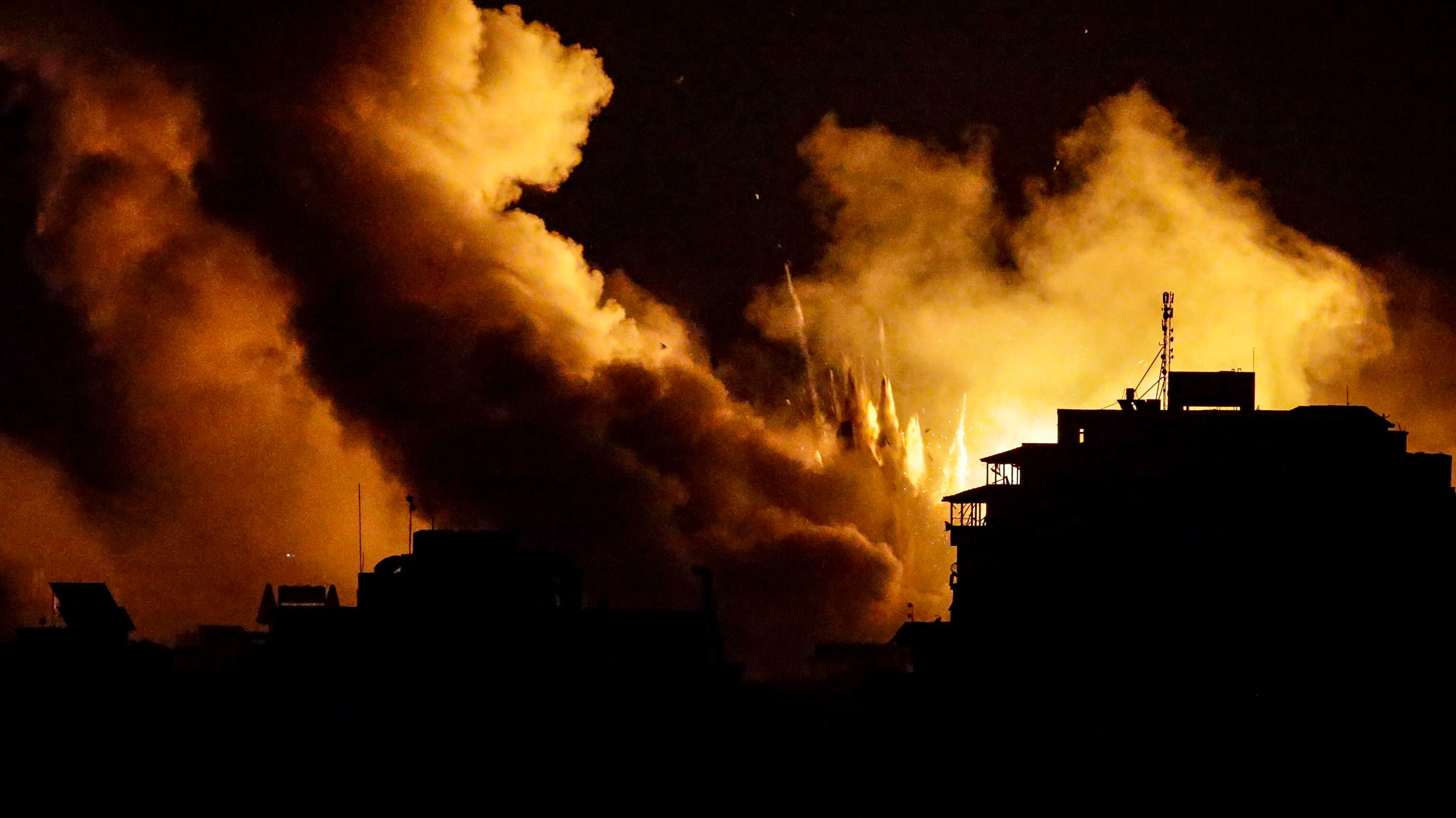 Liberati due ostaggi americani. Ucciso "l'ingegnere" di Hamas | La diretta