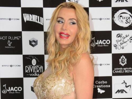 Valeria Marini: "Sto lentamente uscendo dalla depressione"