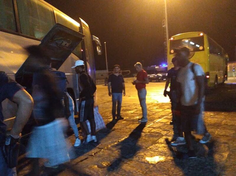 Lo sbarco dei migranti della Open Arms a Porto Empedocle  2