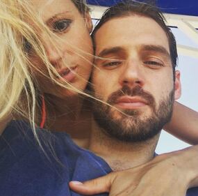 Michelle Hunziker, sfida di baci con Belen Rodriguez 14